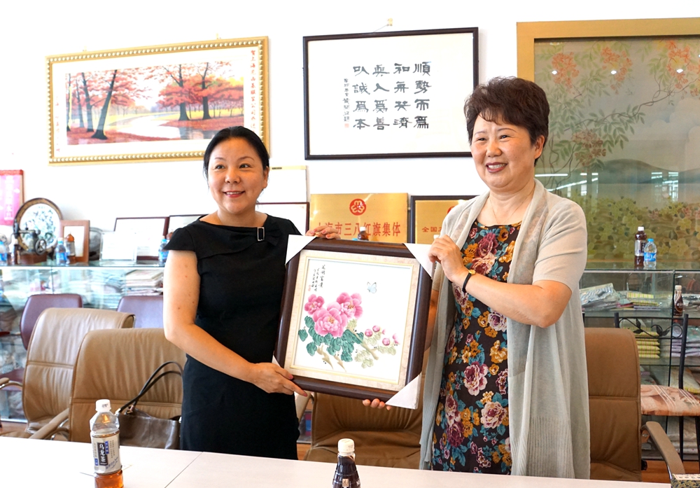 江西省女企业家协会与上海市女企业家协会交流