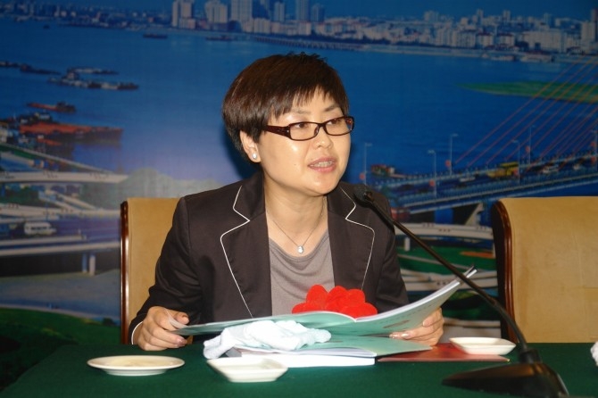 先进协会代表新余詹慧珍先进协会代表九江任珍秀杰出创业女性祝卫琴